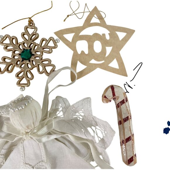 Christmas Ornaments Lot of 12 Vintage & Handmade  Felt/Wood/Fabric - Picture 3 of 8